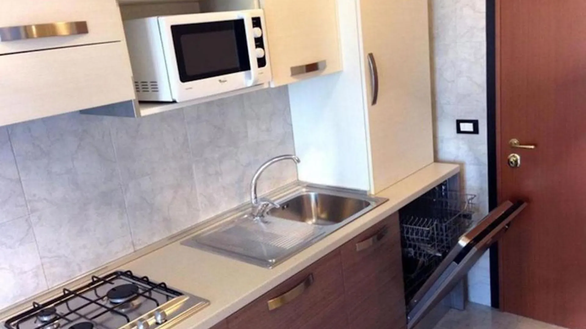 Apartment Spend Your Holiday In Our Beautiful Flat - Beahost Bibione Italy